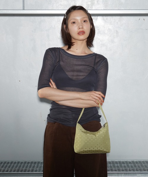 OFROOM(オフルーム)の「【2026秋冬新作】Dot Satin Mini Bag|ドットサテンミニバッグ(ショルダーバッグ・レディース・ブラック/ブルー/グリーン/ホワイト・ONESIZE)」の11枚目の写真
