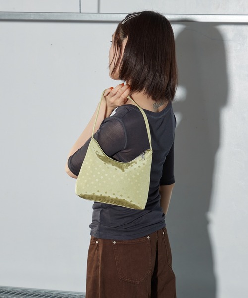 OFROOM(オフルーム)の「【2026秋冬新作】Dot Satin Mini Bag|ドットサテンミニバッグ(ショルダーバッグ・レディース・ブラック/ブルー/グリーン/ホワイト・ONESIZE)」の14枚目の写真