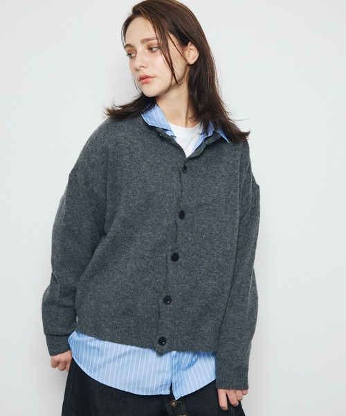 DAZE(デイズ)の「クルーネック ニットカーディガン(ニット/セーター・メンズ・ブラック系/グレー・MEDIUM/LARGE)」の1枚目の写真