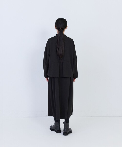 conges payes ADIEU TRISTESSE(コンジェ ペイエ アデュートリステス)の「ランドカラーショートジャケット(ノーカラージャケット・レディース・ブラック・38)」の6枚目の写真