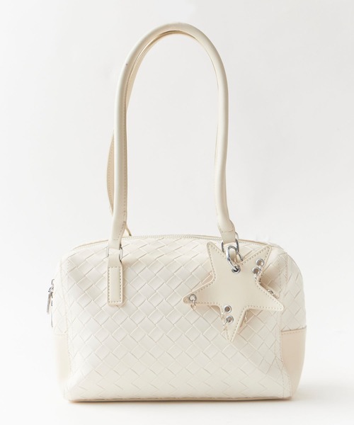Chick(チック)の「Diamond-Design 2-Way Shoulder Bag with Star-Shaped Charm / 星型チャーム付き ダイヤデザイン2WAY ショルダーバッグ ガーリー 韓国 レディース 2026年 夏 夏服(ショルダーバッグ・レディース・ブラック/イエロー/ホワイト・FREE)」の1枚目の写真