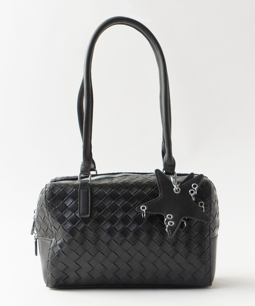 Chick(チック)の「Diamond-Design 2-Way Shoulder Bag with Star-Shaped Charm / 星型チャーム付き ダイヤデザイン2WAY ショルダーバッグ ガーリー 韓国 レディース 2026年 夏 夏服(ショルダーバッグ・レディース・ブラック/イエロー/ホワイト・FREE)」の2枚目の写真