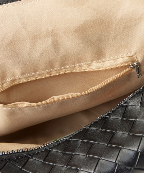 Chick(チック)の「Diamond-Design 2-Way Shoulder Bag with Star-Shaped Charm / 星型チャーム付き ダイヤデザイン2WAY ショルダーバッグ ガーリー 韓国 レディース 2026年 夏 夏服(ショルダーバッグ・レディース・ブラック/イエロー/ホワイト・FREE)」の10枚目の写真