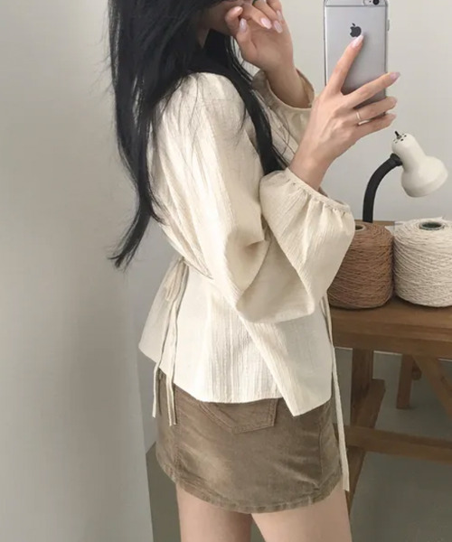 VIVID LADY(ビビッドレディー)の「ダブルストラップ パフスリーブブラウス(シャツ/ブラウス・レディース・ブラック/クリーム/アイボリー・FREE)」の20枚目の写真