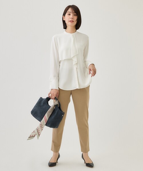 INDIVI(インディヴィ)の「【日本製/華やか】フリルデザインブラウス(シャツ/ブラウス・レディース・ブラック/ライトグレー/ホワイト・36/38/40)」の6枚目の写真
