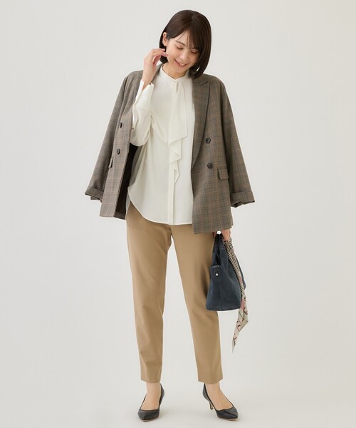 INDIVI(インディヴィ)の「【日本製/華やか】フリルデザインブラウス(シャツ/ブラウス・レディース・ブラック/ライトグレー/ホワイト・36/38/40)」の7枚目の写真