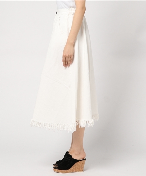 PUNYUS（プニュズ）の「フリンジロングスカート（スカート・レディース・インディゴブルー/ベージュ/ブラック/ホワイト・3/4/2/1）」の6枚目の写真