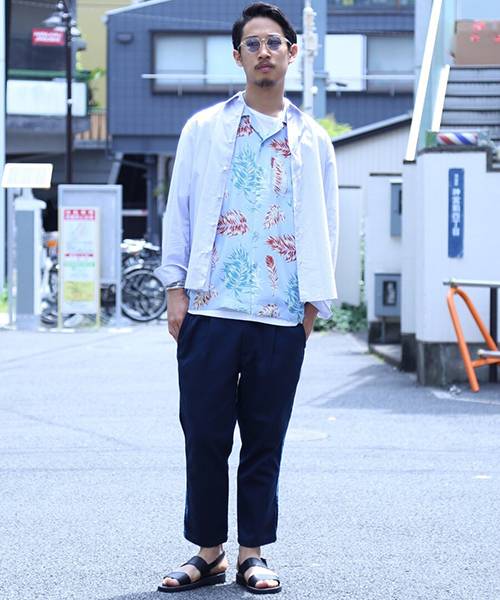 DISCOVERED(ディスカバード)の「【DISCOVERED×Dickies】STUDIOUS別注 サイドラインクロップドチノパンツ(チノパンツ・メンズ・グレー/ネイビー/ブラック/ブラウン・1/3/2)」の14枚目の写真
