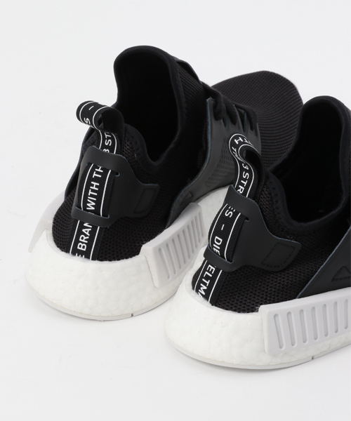 adidas（アディダス）の「オリジナルス エヌエムディー [NMD_XR1]（スニーカー・メンズ・ブラック/ホワイト・22.0cm/22.5cm/23.0cm/23.5cm/24.0cm/24.5cm/25.0cm/25.5cm/26.0cm/26.5cm/27.0cm/27.5cm/28.0cm/28.5cm/29.0cm/29.5cm/30.0cm/31cm/30.5cm）」の5枚目の写真