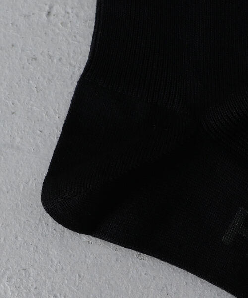 H BEAUTY&YOUTH UNITED ARROWS(エイチビューティーアンドユースユナイテッドアローズ)の「<H>RIB SOCKS/ソックス(ソックス/靴下・メンズ・ブラック/ホワイト・FREE)」の6枚目の写真