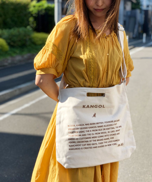 KANGOL（カンゴール）の「【KANGOL / カンゴール】 2WAYロゴプリントトートバッグ（トートバッグ・レディース・ホワイト系その他5/ホワイト系その他6/ブラック×ホワイト/ブラック/ブラック×グレー/ホワイト×ブラック/ブラック系その他/ホワイト×ピンク/ホワイト系その他2/ホワイト系その他3/ホワイト系その他4/ホワイト系その他7/ブラック系その他2/ブラック×ライム/ホワイト/ホワイト系その他/アイボリー/オフホワイト/ブラック系その他4/オレンジ/その他1/ホワイト×ライム/その他2/ブラック系その他5/レインボー/ホワイト×ブルー/ホワイト×レッド/ベージュ/ホワイト×ネイビー/その他5/その他3/その他4/ブラック系その他3・FREE）」の7枚目の写真