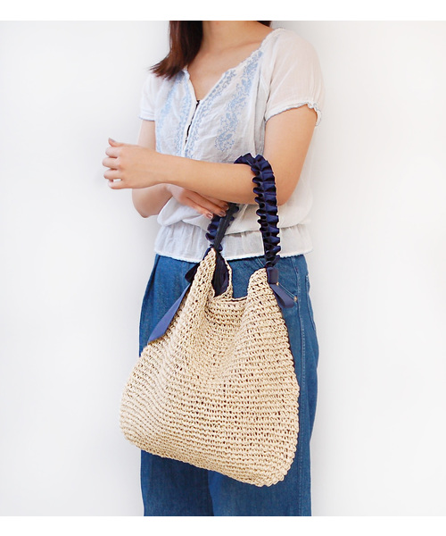 PASSE-DIX（パスディス）の「PASSE-DIX/パスディス　フリルワンハンドルペーパーかごバッグ（かごバッグ・レディース・アイボリー/グレー/ベージュ/オレンジ・FREE）」の2枚目の写真