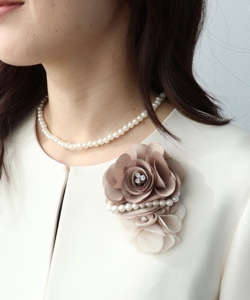 Three Four Time（ｽﾘｰﾌｫｰﾀｲﾑ）の「バイカラーパールコサージュ【結婚式/フォーマル/入卒】（ブローチ/コサージュ・レディース・ネイビー/オフホワイト/ピンク・FREE）」の17枚目の写真