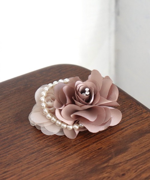 Three Four Time（ｽﾘｰﾌｫｰﾀｲﾑ）の「バイカラーパールコサージュ【結婚式/フォーマル/入卒】（ブローチ/コサージュ・レディース・ネイビー/オフホワイト/ピンク・FREE）」の19枚目の写真