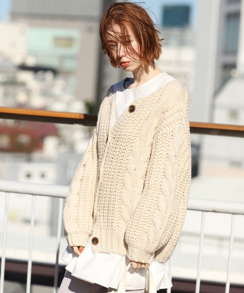 one after another NICE CLAUP(ワンアフターアナザーナイスクラップ)の「ローゲージニットカーディガン(カーディガン/ボレロ・レディース・ベージュ/ブラウン/カーキ/アイボリー・FREE)」の5枚目の写真