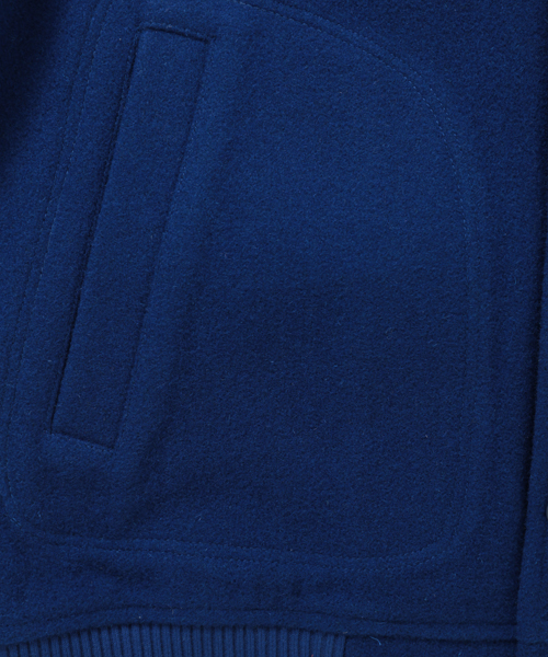 BEAMS LIGHTS Men's（ビームスライツ メンズ）の「◎BEAMS LIGHTS / 2トーンアワードジャケット（スタジャン・メンズ・ブルー/ネイビー/ワイン・SMALL/LARGE/MEDIUM）」の8枚目の写真
