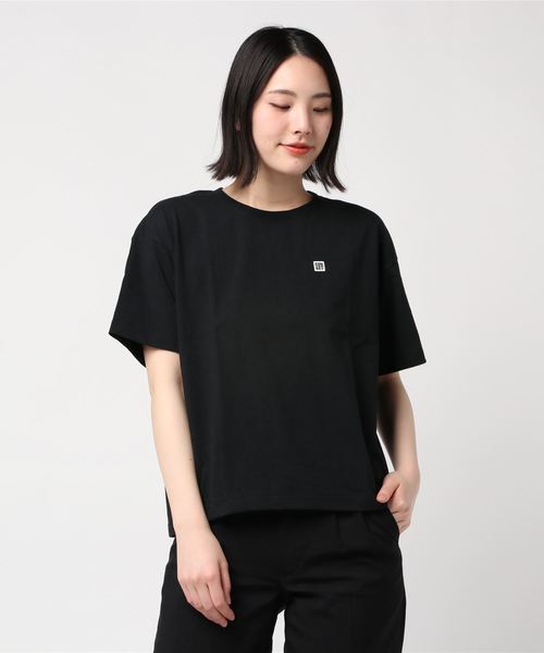 CONVERSE（コンバース）の「CONVERSE/コンバース ビッグシルエット ワンポイント ロゴ刺繍 Tシャツ（Tシャツ/カットソー・レディース・ホワイト/ブラック/チャコール・M/L）」の7枚目の写真