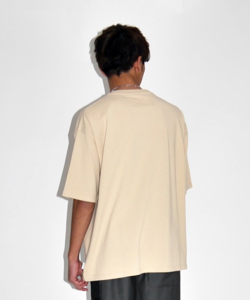 SUPERTHANKS(スーパーサンクス)の「「スーパーサンクス」フロント ロゴ プリントオーバーサイズTシャツ(ユニセックス)(Tシャツ/カットソー・メンズ・ホワイト/ブラック/ベージュ・SMALL/MEDIUM/LARGE)」の5枚目の写真