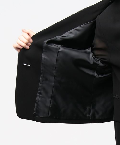 MONOIR(モノワール)の「濃染加工大きいサイズアンサンブル(ジャケットワンピース)(アンサンブル・レディース・ブラック・13号/17号/19号/15号/21号/23号)」の13枚目の写真