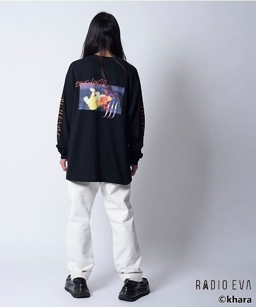 RADIO EVA(ラヂオエヴァ)の「RADIO EVA×FUN/FOR/FICTION×NOT CONVENTIONALコラボ//Unite-01 AWAKENING L/S TEE(Tシャツ/カットソー・レディース・チャコールグレー/ブラック・X-LARGE/LARGE/MEDIUM)」の4枚目の写真