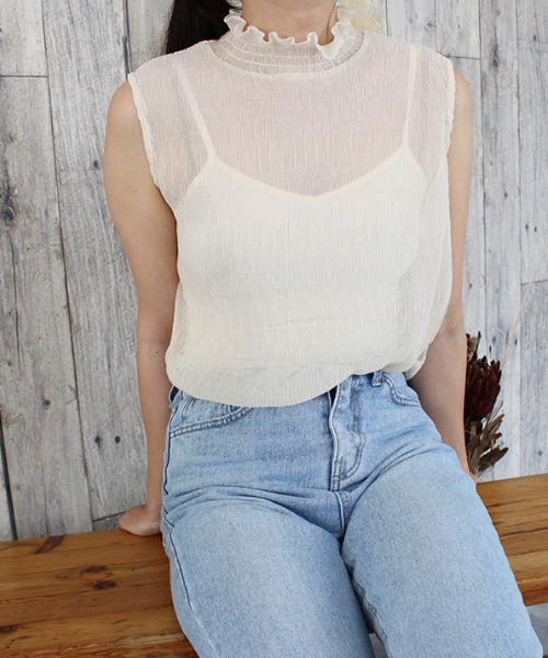 MODE ROBE(モードローブ)の「シアープリーツフリルカラーノースリーブ(Tシャツ/カットソー・レディース・アイボリー/オリーブ/ブルー・FREE)」の2枚目の写真