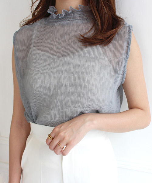 MODE ROBE(モードローブ)の「シアープリーツフリルカラーノースリーブ(Tシャツ/カットソー・レディース・アイボリー/オリーブ/ブルー・FREE)」の14枚目の写真