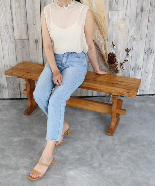 MODE ROBE(モードローブ)の「シアープリーツフリルカラーノースリーブ(Tシャツ/カットソー・レディース・アイボリー/オリーブ/ブルー・FREE)」の6枚目の写真