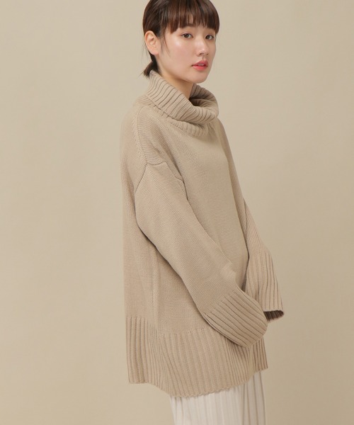 ikka(イッカ)の「バックスリットハイネックプルオーバー(ニット/セーター・レディース・ホワイト/ライトブルー/ブラック/ピンク/ダークベージュ/グレー・M/L)」の4枚目の写真