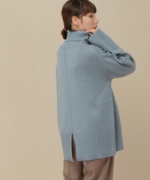 バックスリットハイネックプルオーバー