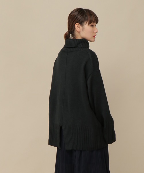 ikka(イッカ)の「バックスリットハイネックプルオーバー(ニット/セーター・レディース・ホワイト/ライトブルー/ブラック/ピンク/ダークベージュ/グレー・M/L)」の1枚目の写真