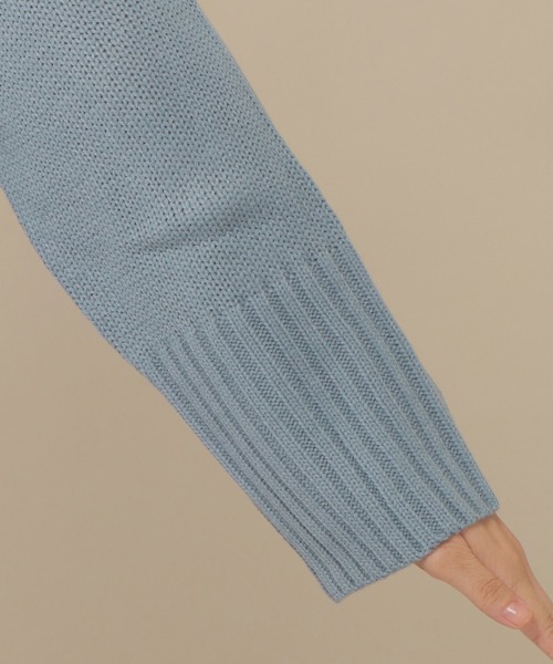 ikka(イッカ)の「バックスリットハイネックプルオーバー(ニット/セーター・レディース・ホワイト/ライトブルー/ブラック/ピンク/ダークベージュ/グレー・M/L)」の9枚目の写真