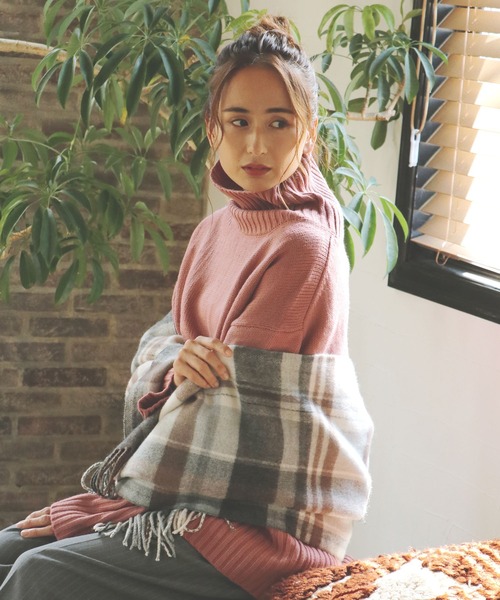 ikka(イッカ)の「バックスリットハイネックプルオーバー(ニット/セーター・レディース・ホワイト/ライトブルー/ブラック/ピンク/ダークベージュ/グレー・M/L)」の21枚目の写真