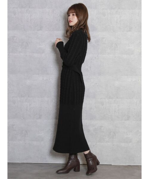 dazzlin（ダズリン）の「ベルトマークケーブルニットワンピース（ワンピース・レディース・ブラウン/ブラック/オフホワイト・FREE）」の7枚目の写真