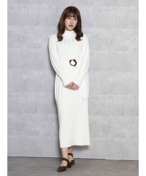 dazzlin（ダズリン）の「ベルトマークケーブルニットワンピース（ワンピース・レディース・ブラウン/ブラック/オフホワイト・FREE）」の22枚目の写真