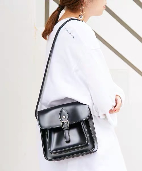 Passion（パッション）の「ミニショルダーバッグ（ショルダーバッグ・レディース・ワイン/ブラック/ブラウン・FREE）」の2枚目の写真