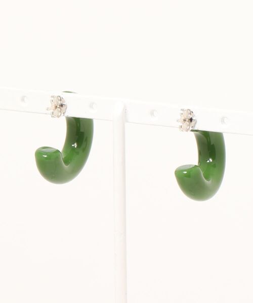 IENA(イエナ)の「【KEANE/キーン】カラーフープピアス(ピアス(両耳用)・レディース・チャコールグレー/グリーン/アイボリー・FREE)」の4枚目の写真