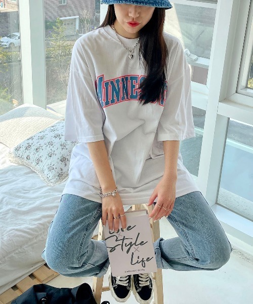 CEMONEMO(セモネモ)の「MINNESOTA カレッジ プリントビッグ Tシャツ/ ユニセックス(Tシャツ/カットソー・レディース・ホワイト/ブラック/チャコール・FREE)」の1枚目の写真