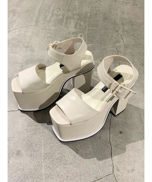 EMODA（エモダ）の「コンビネーションハイヒールサンダル（サンダル・レディース・ホワイト/ブラック/ミント・SMALL/MEDIUM/LARGE）」の2枚目の写真