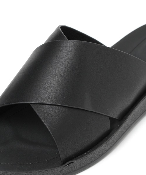 GLOBAL WORK（グローバルワーク）の「ラクッションクロスサンダルMen/932774（サンダル・メンズ・ブラック/ライトブラウン・MEDIUM/LARGE）」の14枚目の写真