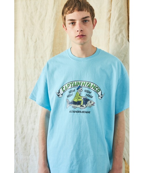 AlexanderLeeChang(アレキサンダーリーチャン)の「AlexanderLeeChang/アレキサンダーリーチャン CAPTAIN NYANCO T(Tシャツ/カットソー・メンズ・ブラック/グレー/オリーブ/スカイブルー・2/3/4)」の15枚目の写真