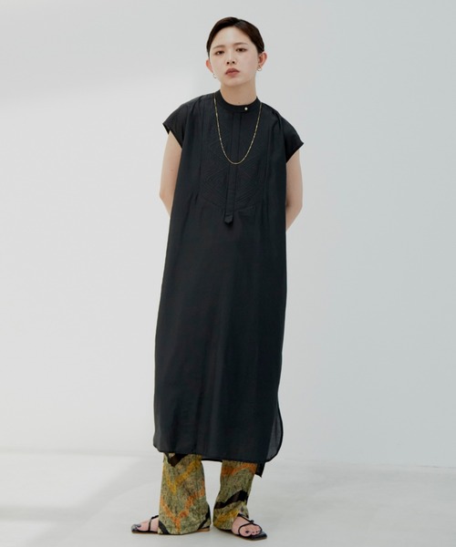 Aunt Marie's（アントマリーズ）の「デザインキルティングシャツワンピース（シャツワンピース・レディース・ホワイト/ブラック/ナチュラル・FREE）」の8枚目の写真