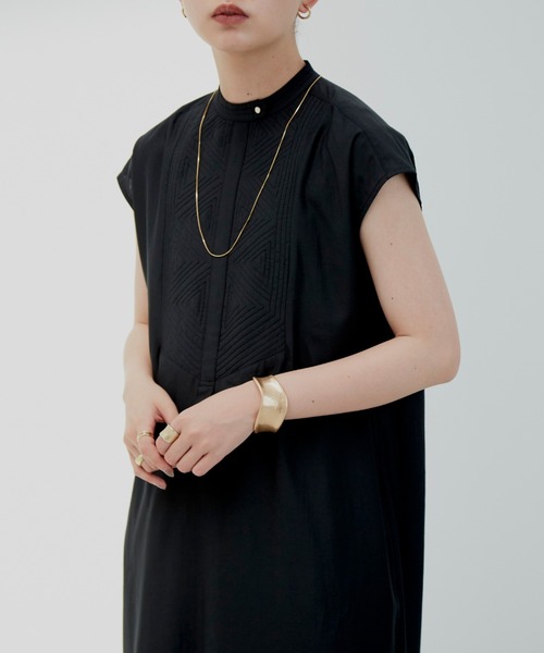 Aunt Marie's（アントマリーズ）の「デザインキルティングシャツワンピース（シャツワンピース・レディース・ホワイト/ブラック/ナチュラル・FREE）」の5枚目の写真