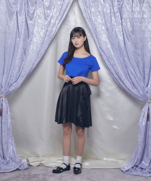 Romansual（ロマンシュアル）の「Romansual/moonモチーフ刺繍クロップドTシャツ（Tシャツ/カットソー・レディース・ホワイト/ロイヤルブルー・FREE）」の9枚目の写真