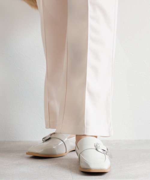 VIVIAN（ヴィヴィアン）の「スクエアトゥバックルベルトローファー  ZOZOTOWN+オフィシャルサイト限定商品（ローファー・レディース・ブラック/ダークブラウン/アイボリー・LL/S/M/L）」の16枚目の写真