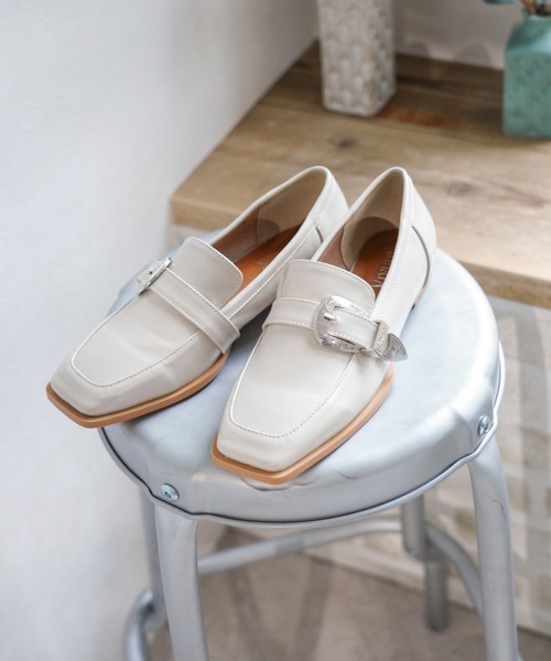 VIVIAN（ヴィヴィアン）の「スクエアトゥバックルベルトローファー  ZOZOTOWN+オフィシャルサイト限定商品（ローファー・レディース・ブラック/ダークブラウン/アイボリー・LL/S/M/L）」の8枚目の写真