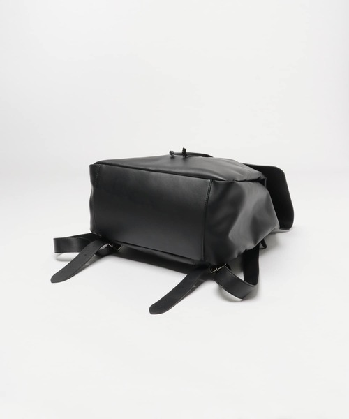 SENSE OF PLACE by URBAN RESEARCH(センスオブプレイスバイアーバンリサーチ)の「フェイクレザーバッグパック(バックパック/リュック・メンズ・ブラウン/ブラック・ONE)」の11枚目の写真