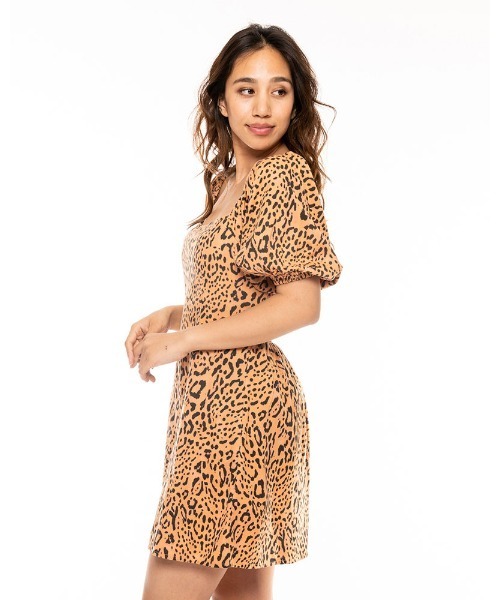 BILLABONG（ビラボン）の「【直営店限定】BILLABONG レディース  PARADISE MINI ワンピース  【2021年秋冬モデル】（ワンピース・レディース・アニマル・SMALL）」の2枚目の写真
