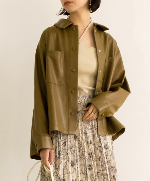 RANDA（ランダ）の「フェイクレザーCPOジャケット（ブルゾン・レディース・アイボリー/ダークブラウン/グリーン・FREE）」の3枚目の写真