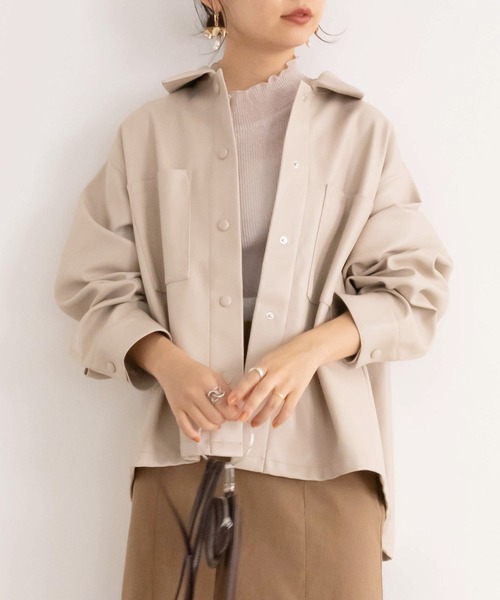 RANDA（ランダ）の「フェイクレザーCPOジャケット（ブルゾン・レディース・アイボリー/ダークブラウン/グリーン・FREE）」の2枚目の写真