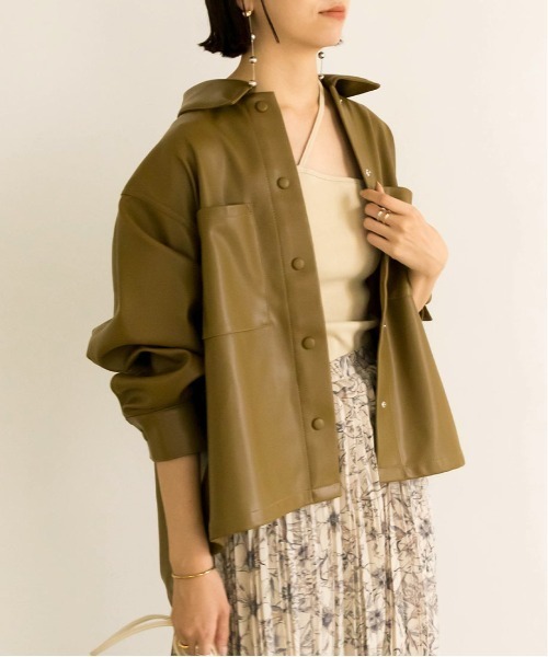 RANDA（ランダ）の「フェイクレザーCPOジャケット（ブルゾン・レディース・アイボリー/ダークブラウン/グリーン・FREE）」の10枚目の写真